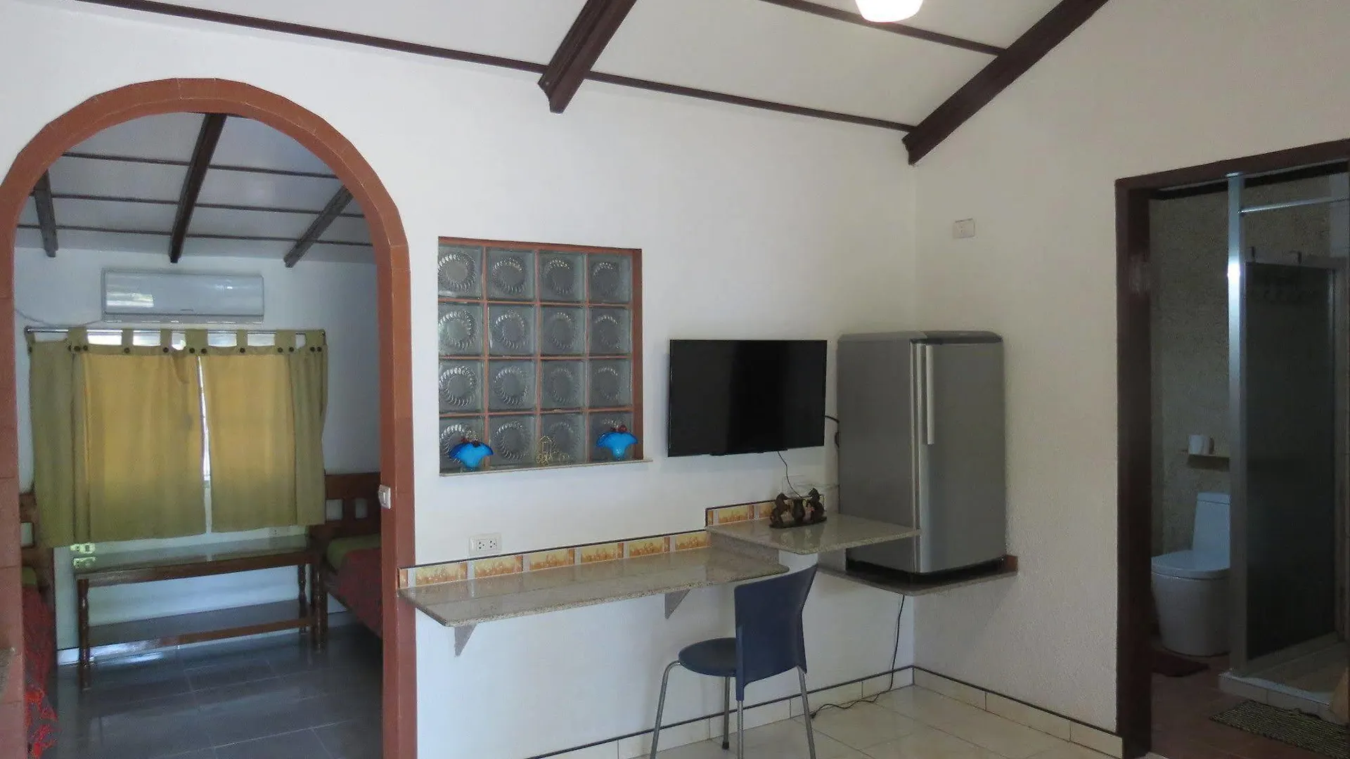 Alonaland Resort Apartelle Panglao
