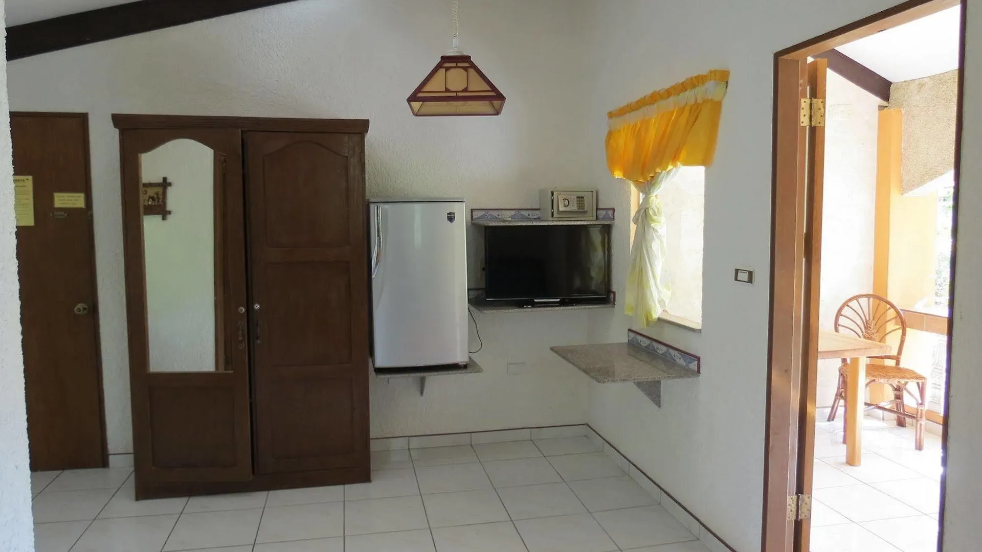 Alonaland Resort Apartelle Panglao