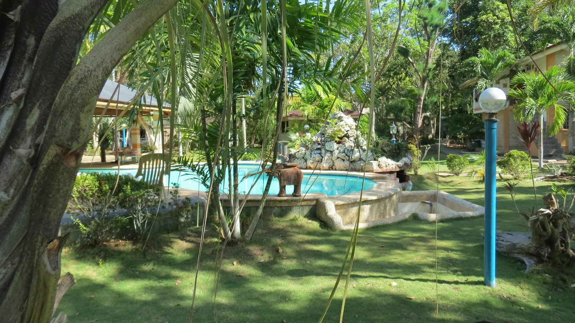 Alonaland Resort Apartelle Panglao