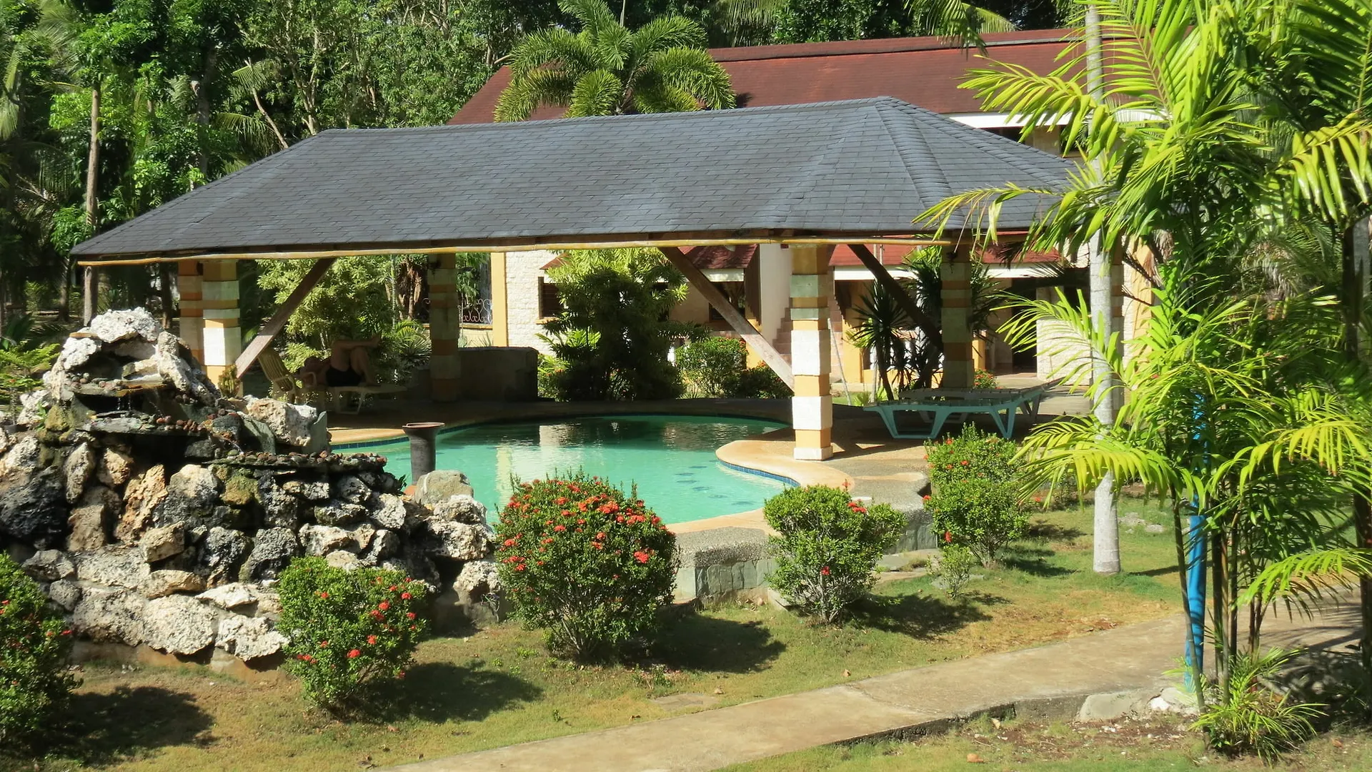 ***  Alonaland Resort Apartelle Panglao Philippines