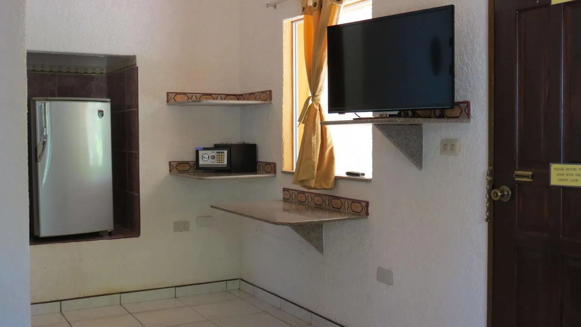 ***  Alonaland Resort Apartelle Panglao Philippines