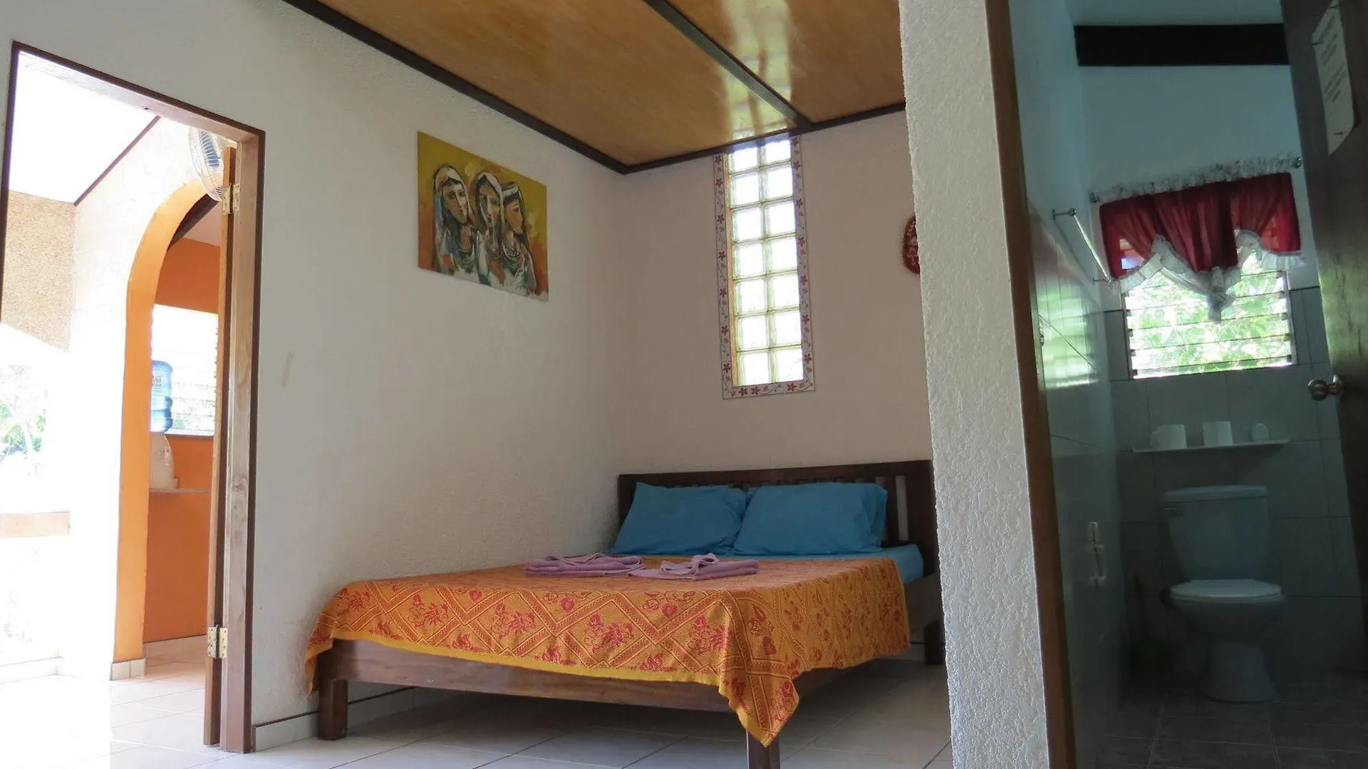 Alonaland Resort Apartelle Panglao Tawala (Panglao)