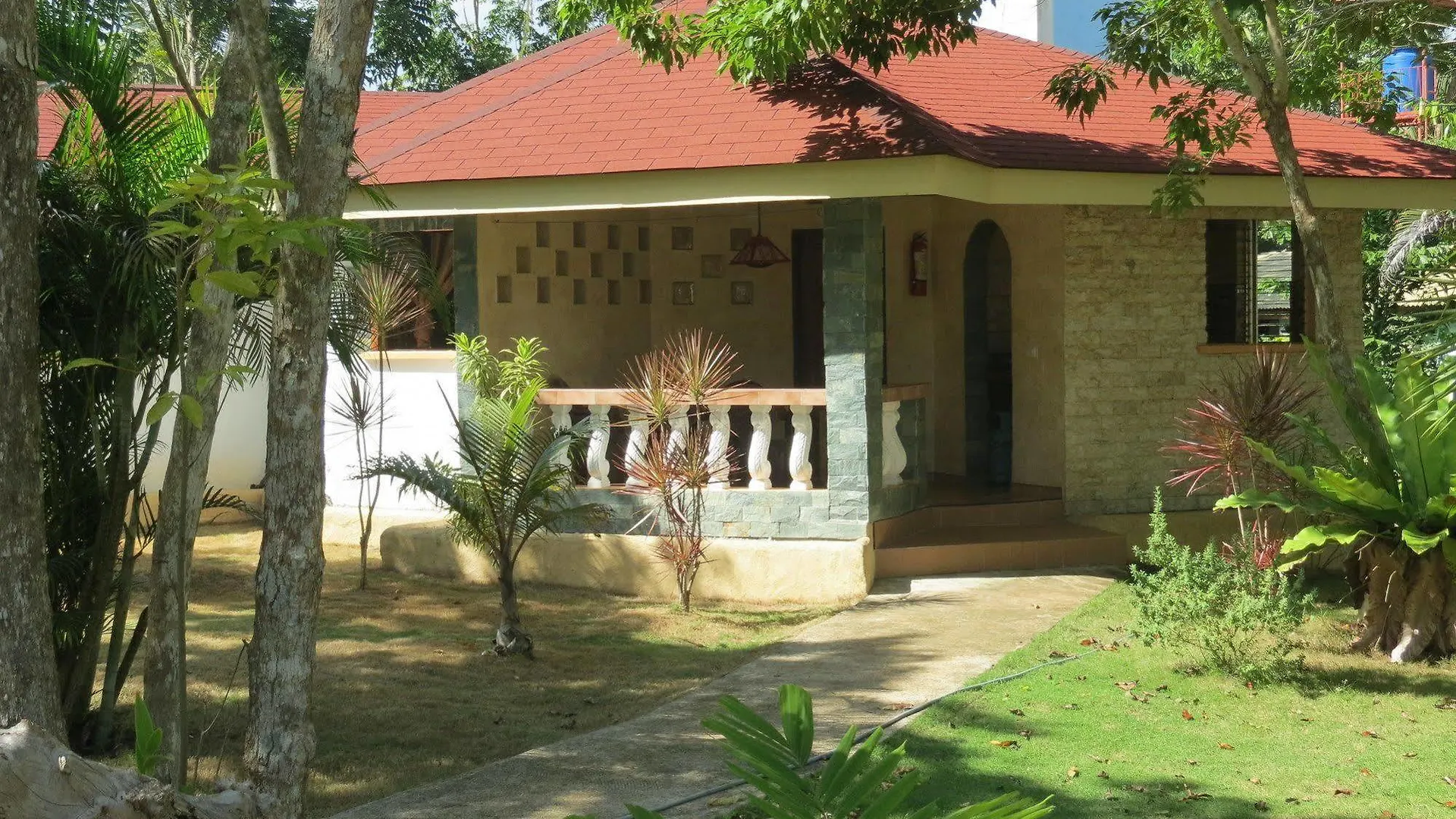 Alonaland Resort Apartelle Panglao  Tawala (Panglao)