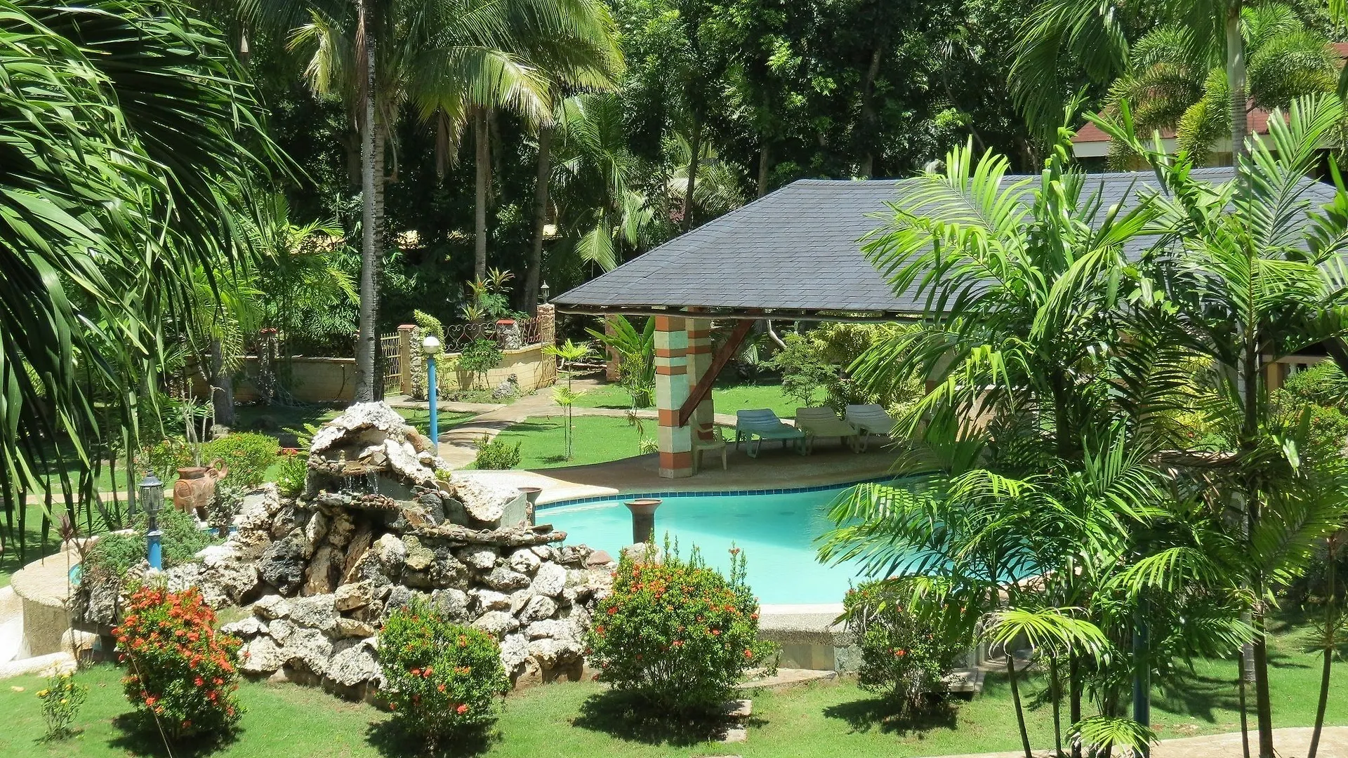 Alonaland Resort Apartelle Panglao  Tawala (Panglao)