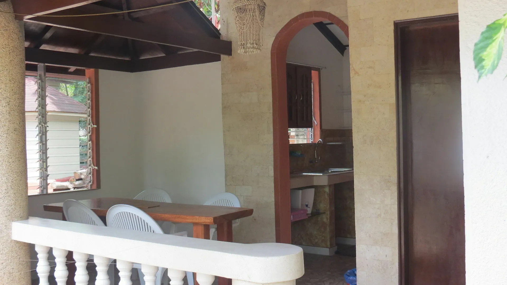 Alonaland Resort Apartelle Panglao Philippines