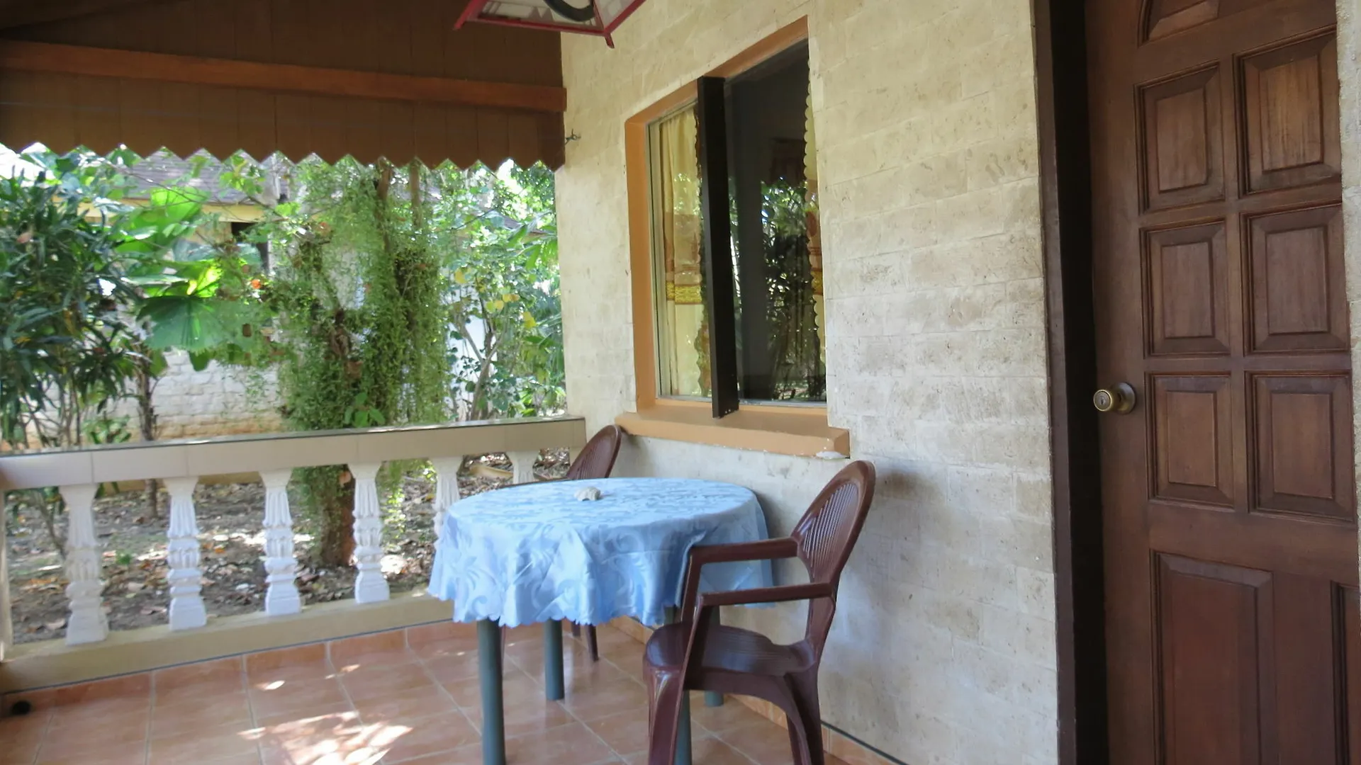Alonaland Resort Apartelle Panglao Philippines