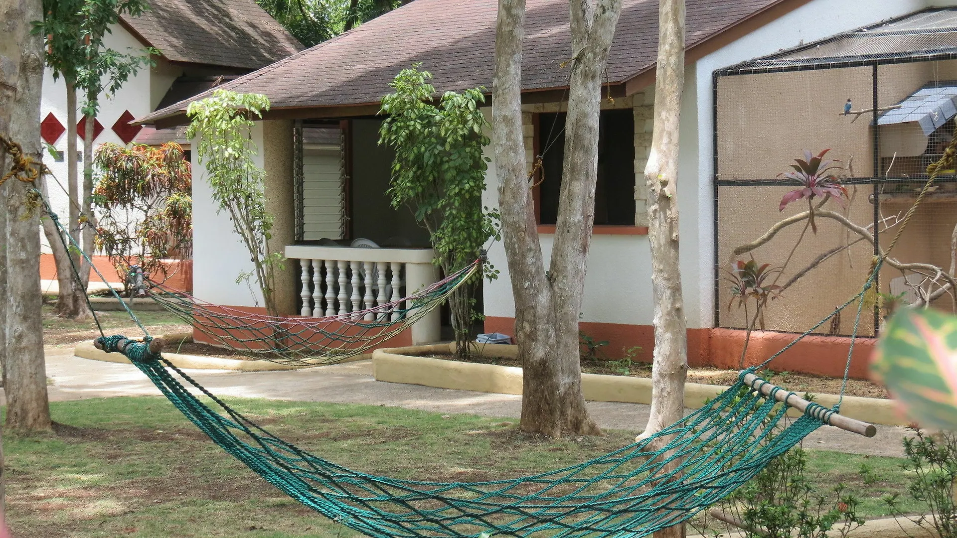 Alonaland Resort Apartelle Panglao