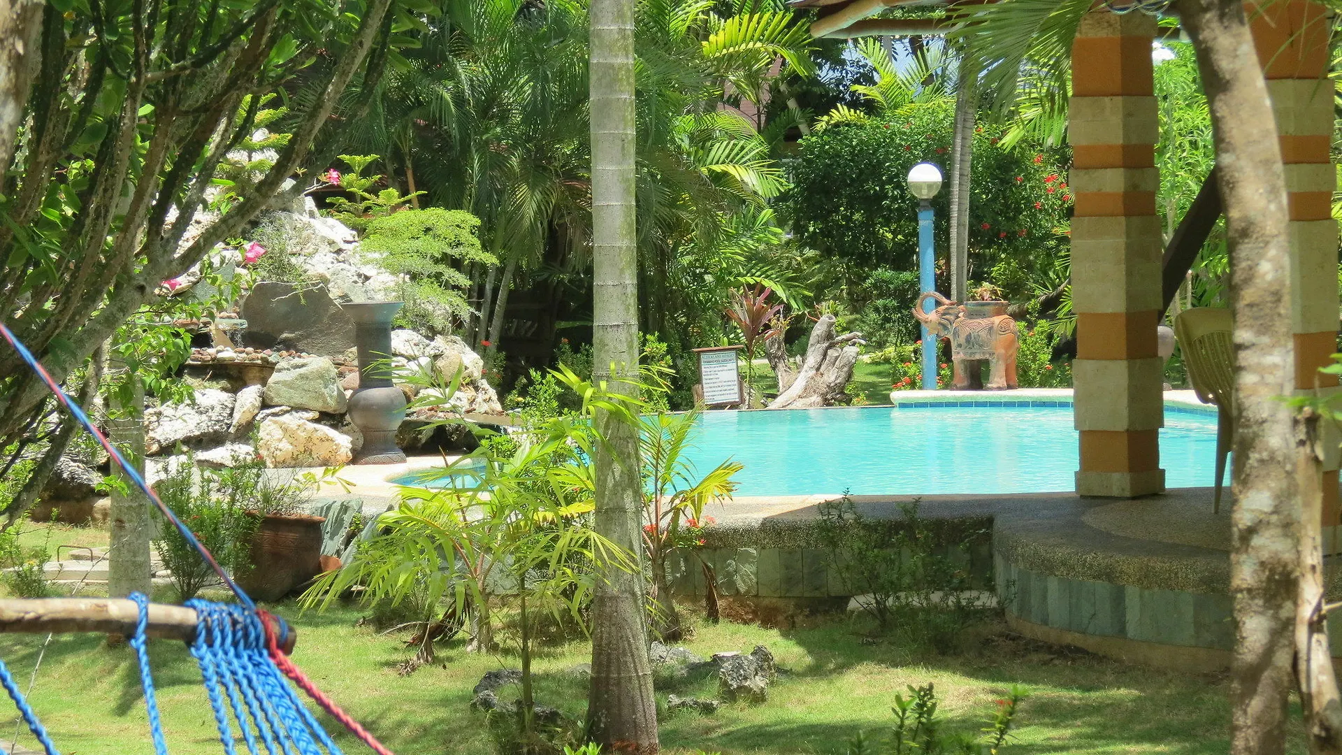 Alonaland Resort Apartelle Panglao Philippines