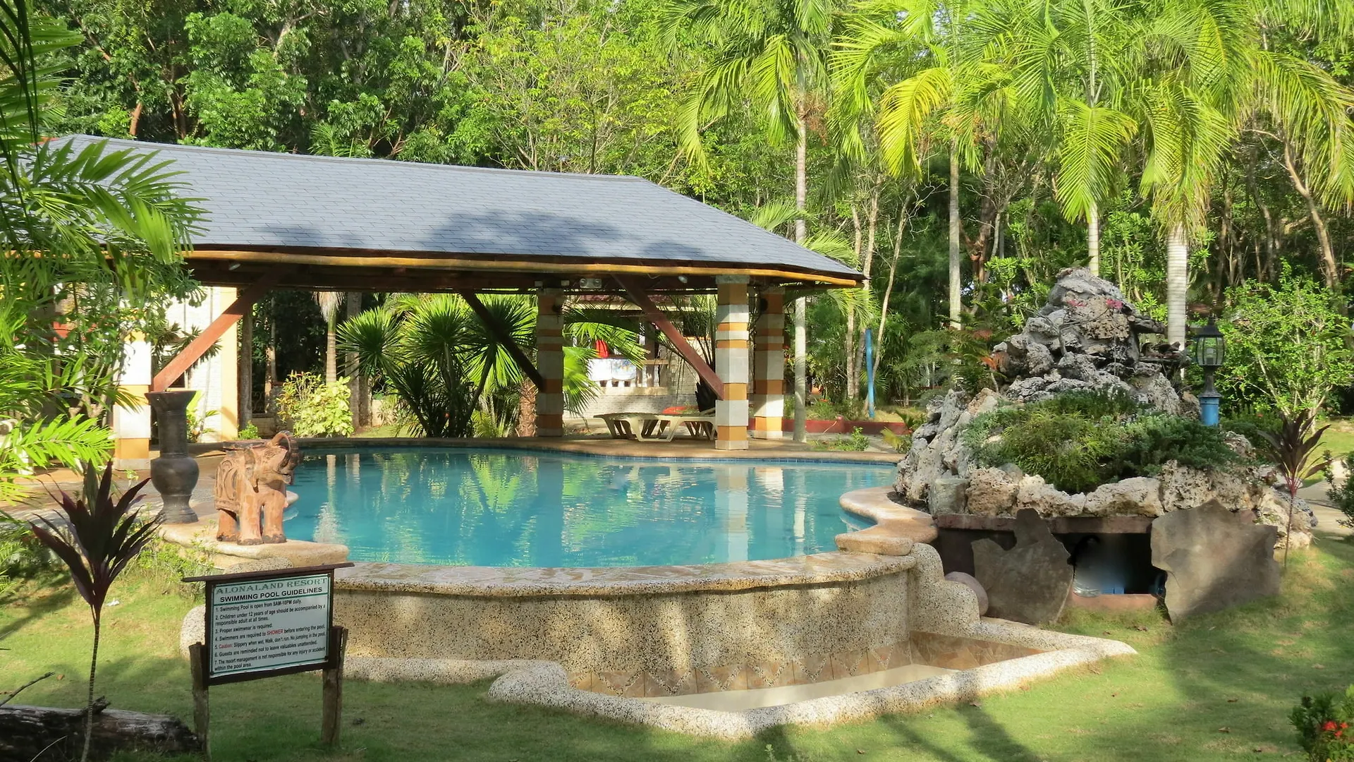 Alonaland Resort Apartelle Panglao