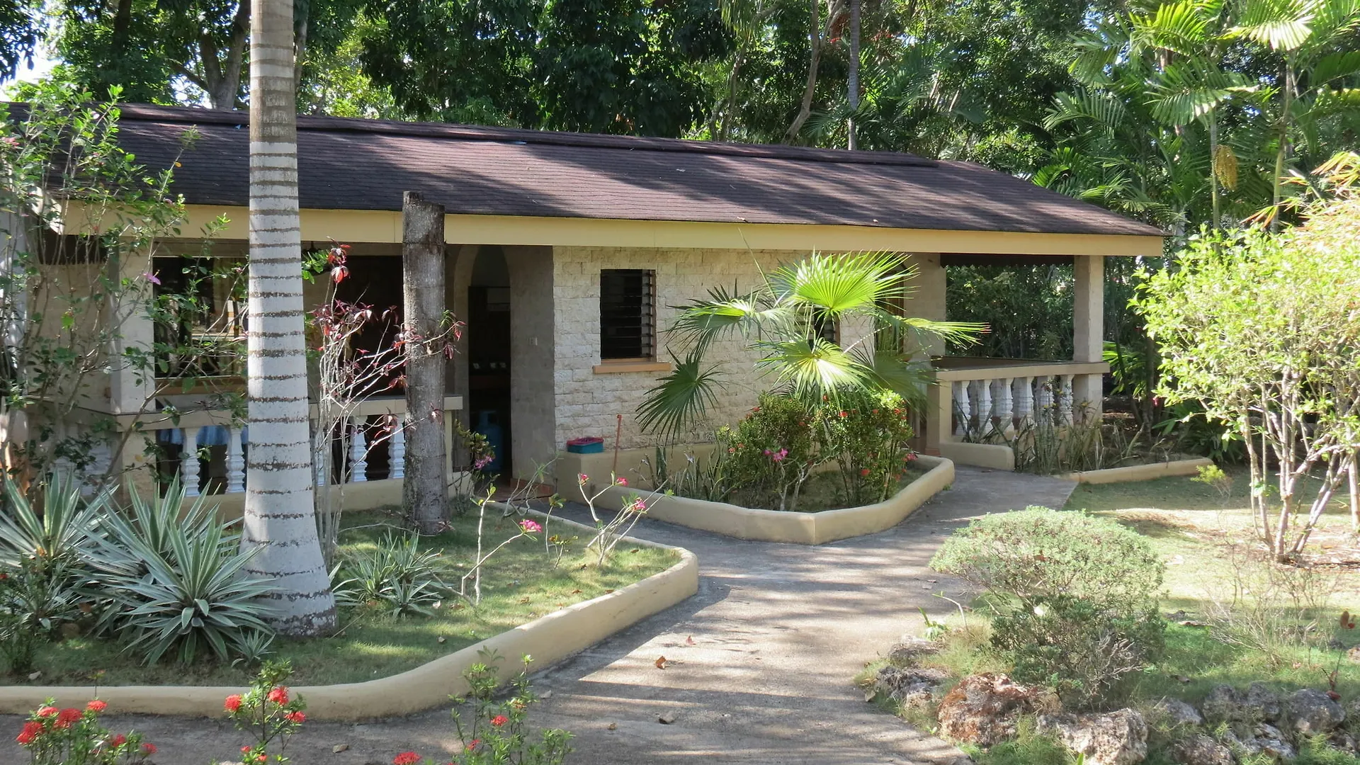 Alonaland Resort Apartelle Panglao  Tawala (Panglao)