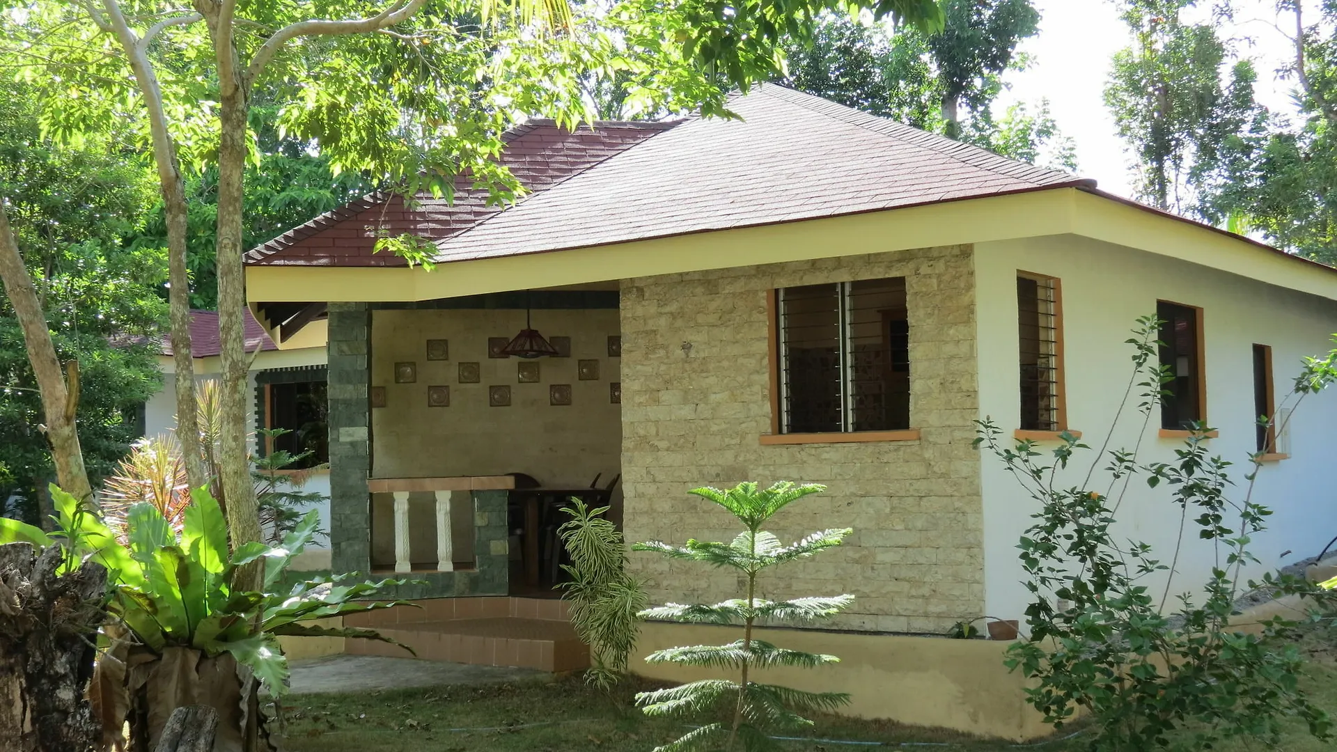 ***  Alonaland Resort Apartelle Panglao Philippines